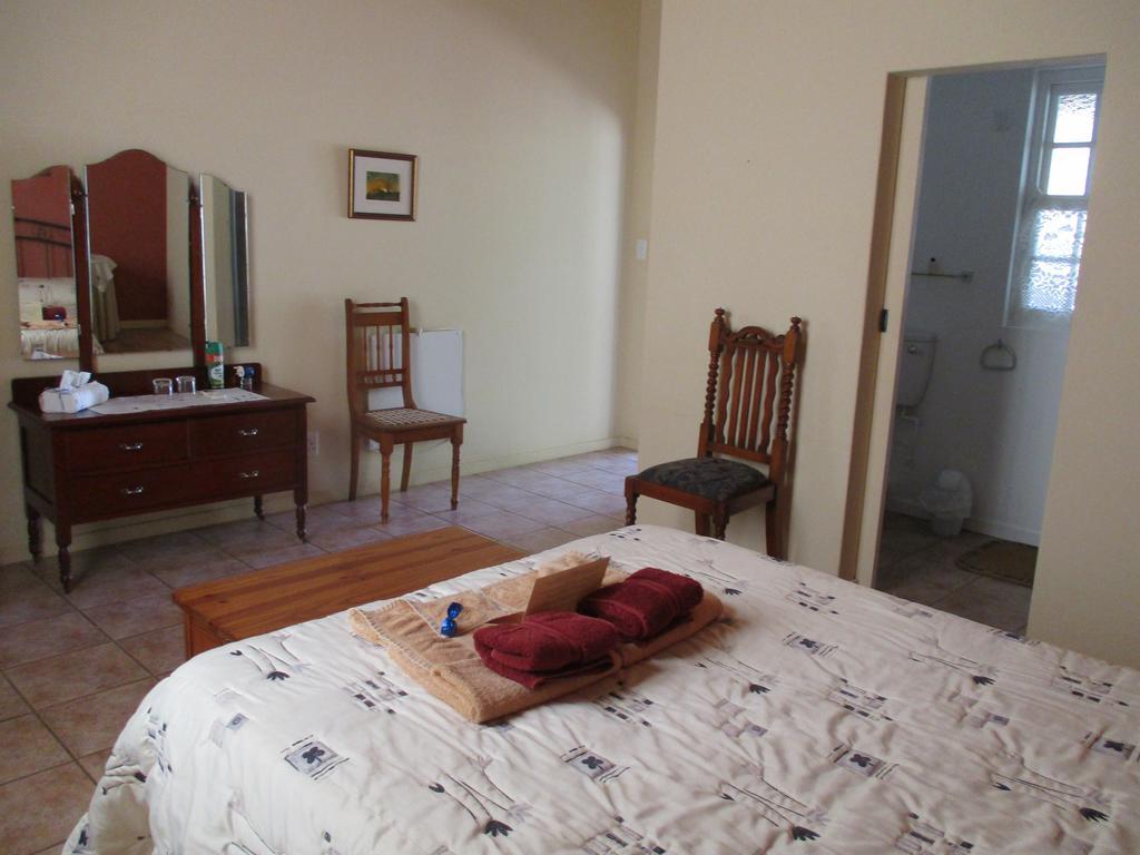 Van Rhyn Guest House Vanrhynsdorp エクステリア 写真