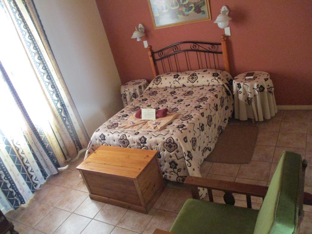 Van Rhyn Guest House Vanrhynsdorp エクステリア 写真