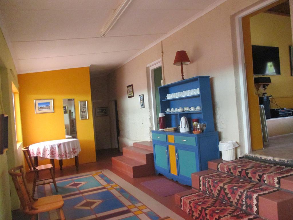 Van Rhyn Guest House Vanrhynsdorp エクステリア 写真