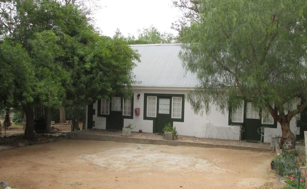 Van Rhyn Guest House Vanrhynsdorp エクステリア 写真